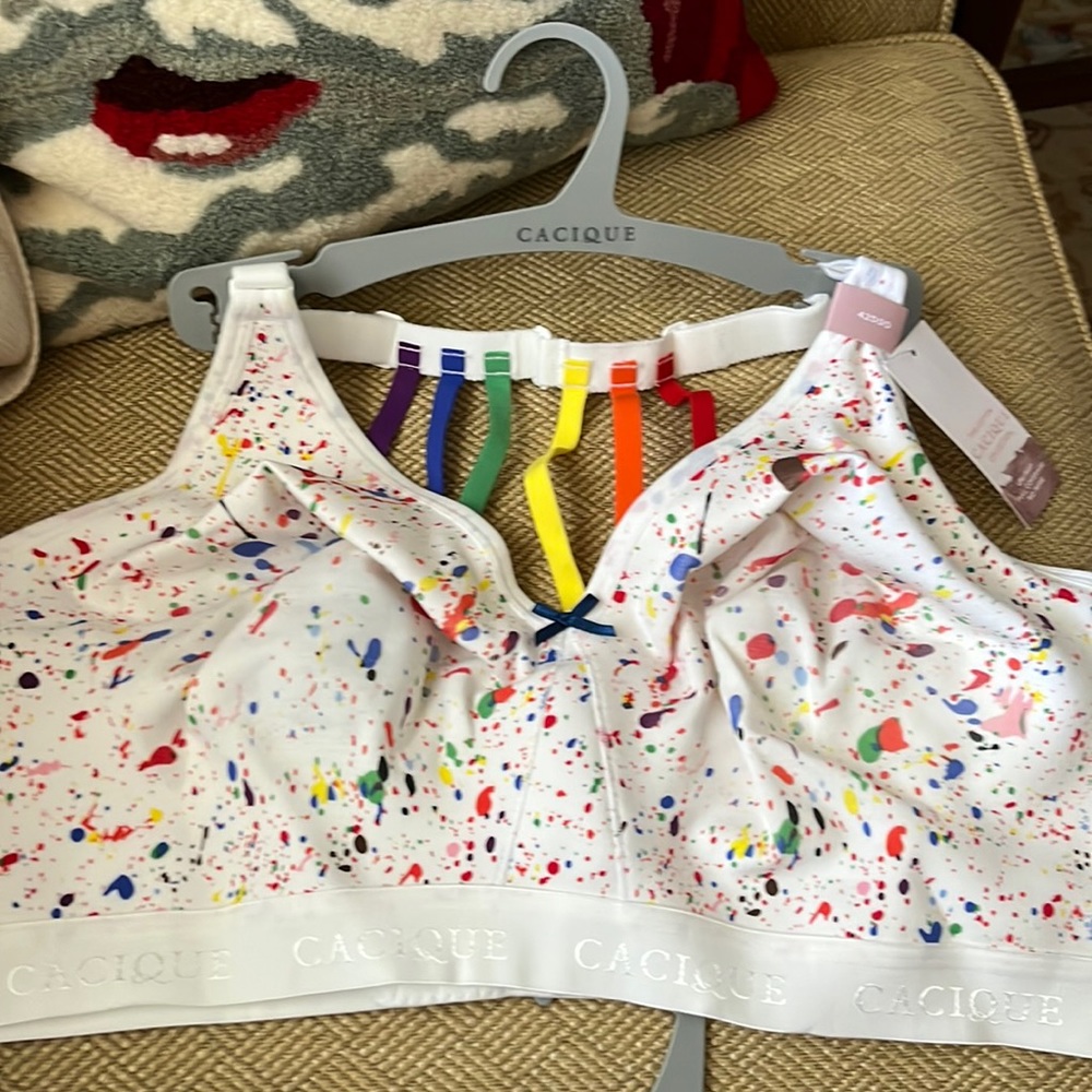 Brand new with tags rainbow bra Cacique 42DDD love!!!